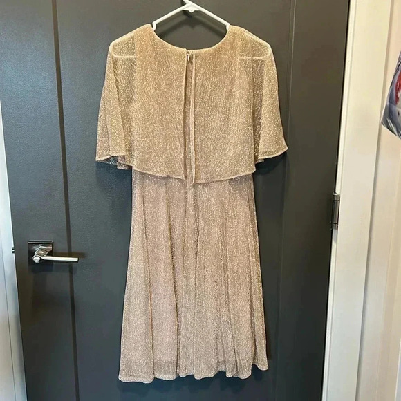 DANNY AND NICOLE BLUSH GOLD CAPE FLARE DRESS SLEEVELESS SIZE8 MOTHER OF BRIDE - Picture 2 of 5